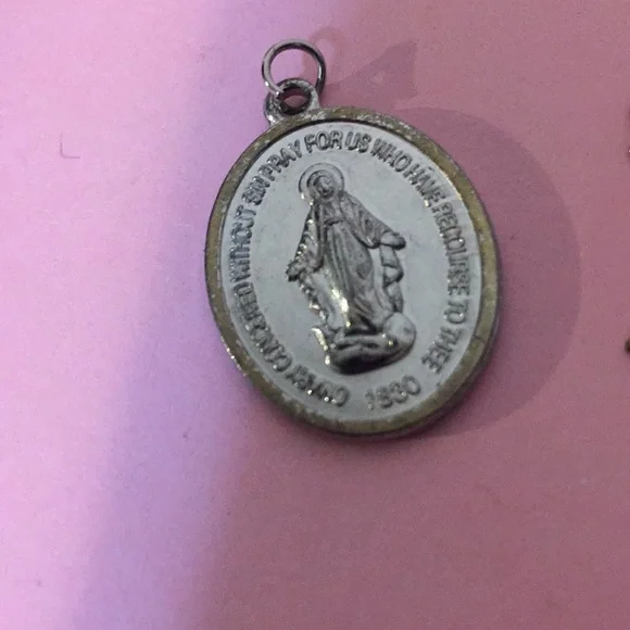 Set of four vintage pendants jewelry - Picture 3 of 6